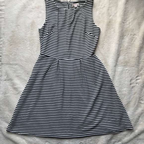 Merona Dresses & Skirts - Black and white stripe dress